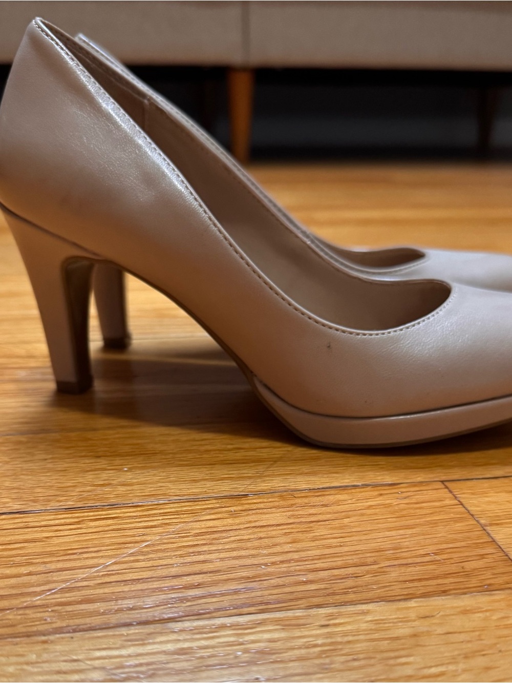 Naturalizer Beige Platform Pump